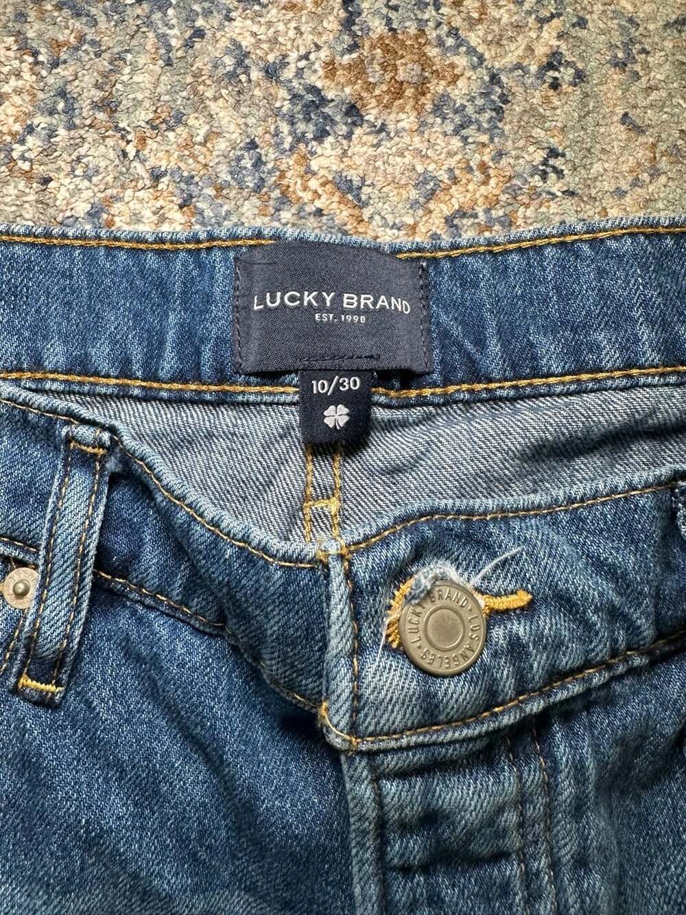 Lucky Brand Medium Wash Denim Cutoff Shorts Size 10/30 - Picture 2 of 3